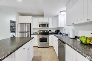 1676 N Hickory Ln, Provo, UT 84604 - Photo 4