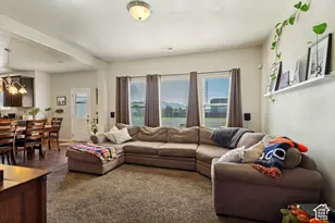 637 W Mulberry St N, Stansbury Park, UT 84074 - Photo 2