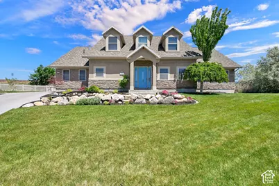 849 Saint Andrews Dr, Syracuse, UT 84075 - Photo 2