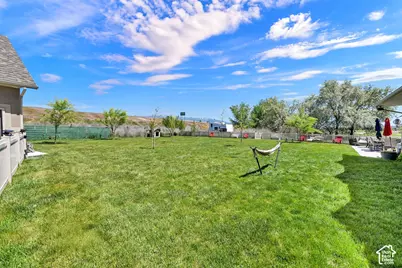 849 Saint Andrews Dr, Syracuse, UT 84075 - Photo 42