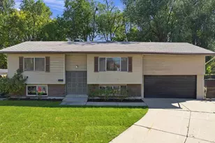 43 W Paula Cir S, Sandy, UT 84070 - Photo 2