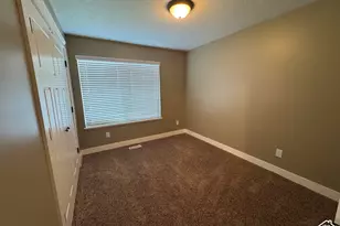 304 W 400 S, Hyde Park, UT 84318 - Photo 32