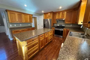 304 W 400 S, Hyde Park, UT 84318 - Photo 8
