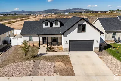 1137 N Yucca St, Cedar City, UT 84720 - Photo 1