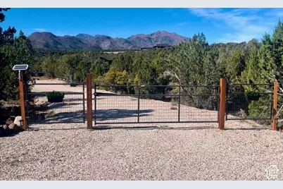 3842 S Canyon Cv #310, New Harmony, UT 84757 - Photo 16