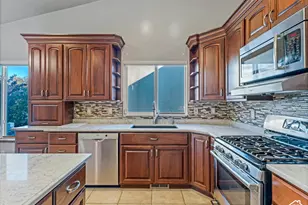 444 E Stephie Marie Ln, Salt Lake City, UT 84115 - Photo 8