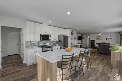 1700 W 2700 N #34, Pleasant View, UT 84404 - Photo 4