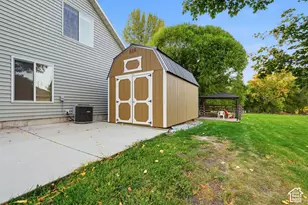 55 N 200 E, Hyrum, UT 84319 - Photo 30