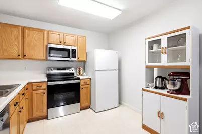 2022 N 2225 W, Clinton, UT 84015 - Photo 8