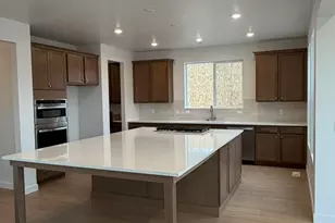 2850 N Kingbird Dr, Eagle Mountain, UT 84005 - Photo 2