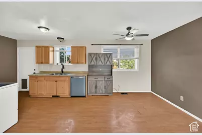 6484 S Daffodil Way W, West Jordan, UT 84081 - Photo 12