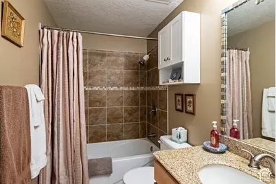 8144 S Cottonwood Cir E, Sandy, UT 84094 - Photo 12
