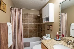 8144 S Cottonwood Cir E, Sandy, UT 84094 - Photo 12