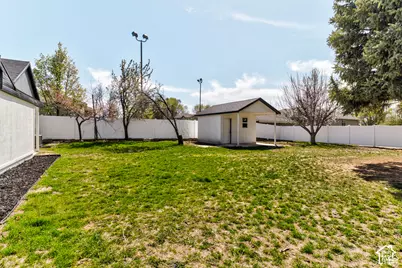 8560 S 700 St E, Sandy, UT 84070 - Photo 22