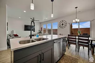 498 N Ventura Ln, Washington, UT 84780 - Photo 6