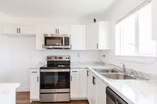 1566 E 650 S, Hyrum, UT 84319 - Photo 4