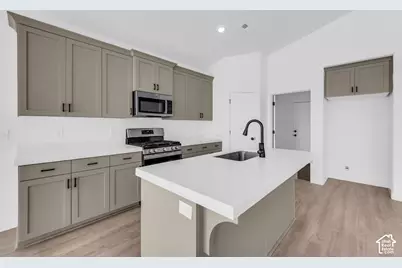 481 W 1800 N, Harrisville, UT 84404 - Photo 4