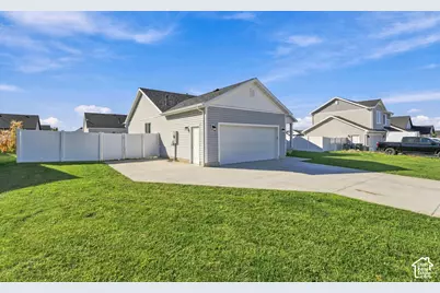 726 W 400 N, Smithfield, UT 84335 - Photo 2
