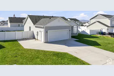 726 W 400 N, Smithfield, UT 84335 - Photo 30