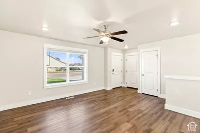 726 W 400 N, Smithfield, UT 84335 - Photo 6