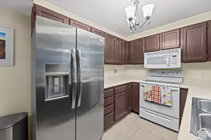 7761 S Briarsprings Dr, Midvale, UT 84047 - Photo 10