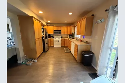 10476 N Morgan Blvd #207, Cedar Hills, UT 84062 - Photo 8
