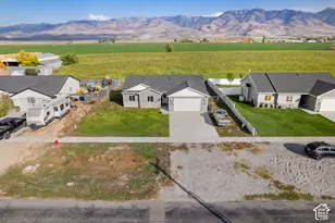 338 N Main St, Lewiston, UT 84320 - Photo 2