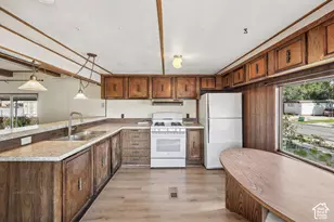 7148 S Hall Dr, West Jordan, UT 84084 - Photo 4