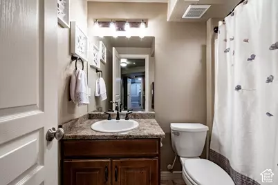 1648 S 2065 W, Woods Cross, UT 84087 - Photo 22