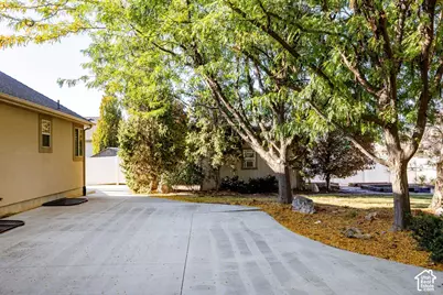 1648 S 2065 W, Woods Cross, UT 84087 - Photo 36