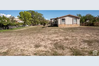 30 N 200 W, Escalante, UT 84726 - Photo 12