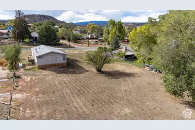 30 N 200 W, Escalante, UT 84726 - Photo 10