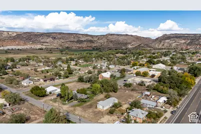 30 N 200 W, Escalante, UT 84726 - Photo 6
