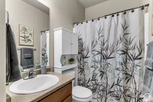 998 Berkshire Dr, North Salt Lake, UT 84054 - Photo 8