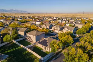 998 Berkshire Dr, North Salt Lake, UT 84054 - Photo 18
