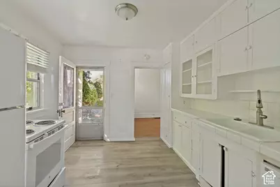 256 N 300 W, Provo, UT 84601 - Photo 18