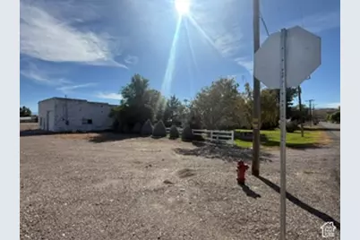 305 S 100 E, Redmond, UT 84652 - Photo 18