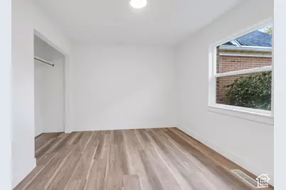 150 E 600 N #18, Kaysville, UT 84037 - Photo 4
