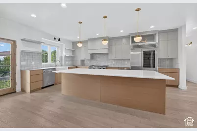 703 N 920 E, Orem, UT 84097 - Photo 12