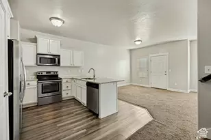 1644 N Venetian Way, Saratoga Springs, UT 84045 - Photo 4