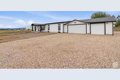 926 N 400 E, Spring City, UT 84662 - Photo 2