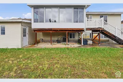 2496 E Woodthrush Dr, Sandy, UT 84093 - Photo 6