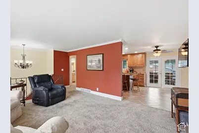 2496 E Woodthrush Dr, Sandy, UT 84093 - Photo 14