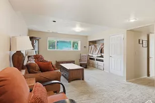 2496 E Woodthrush Dr, Sandy, UT 84093 - Photo 34