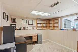 2496 E Woodthrush Dr, Sandy, UT 84093 - Photo 30
