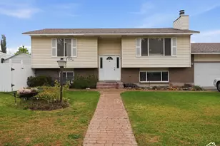 2496 E Woodthrush Dr, Sandy, UT 84093 - Photo 2