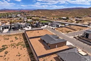 2077 E Tombstone Ln, Washington, UT 84780 - Photo 2
