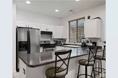 5923 W Roseberry St, West Jordan, UT 84081 - Photo 6