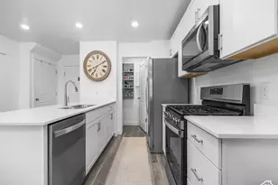 717 W 1920 S, Provo, UT 84601 - Photo 6