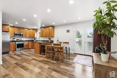 225 W 300 N, Hyrum, UT 84319 - Photo 4